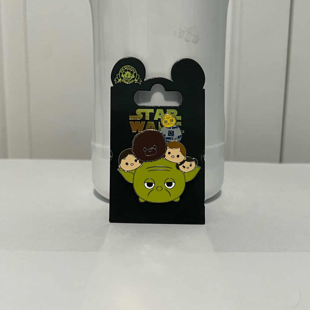 Official Disney Pin - Slider Series - Star Wars Yoda Tsum Stacked Heroes